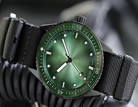 成都劳力士手表有水蒸气不走